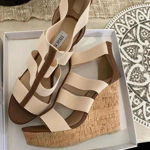 Steve Madden Wedge Heel - Picture 2 of 8